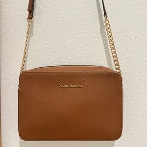 Michael Kors Tan Crossbody Bag with Gold Chain and matching wallet